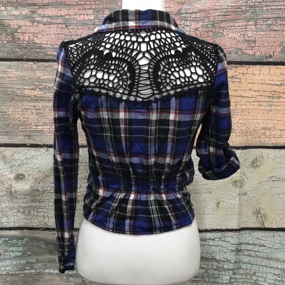 Bongo Blue and Black Flannel top Size small - Picture 4 of 9